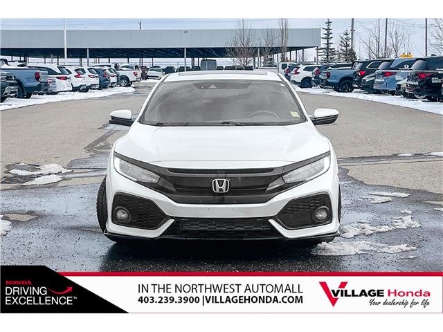 2017 Honda Civic Sport Touring (Stk: CR0622B) in Calgary - Image 4 of 5