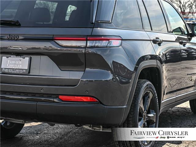 2025 Jeep Grand Cherokee Laredo (Stk: U21586) in Burlington - Image 11 of 32