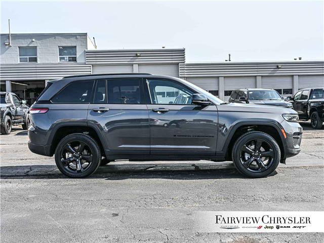 2025 Jeep Grand Cherokee Laredo (Stk: U21586) in Burlington - Image 12 of 32
