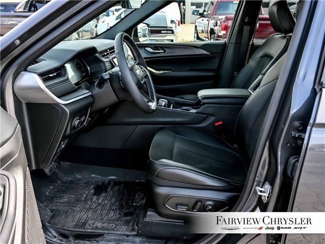 2025 Jeep Grand Cherokee Laredo (Stk: U21586) in Burlington - Image 15 of 32