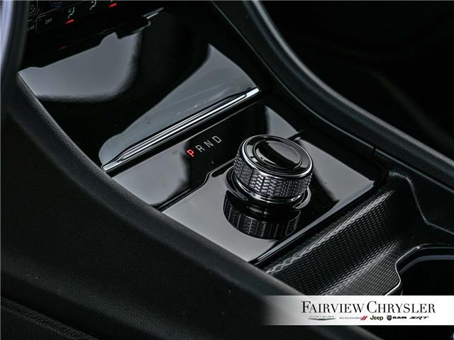 2025 Jeep Grand Cherokee Laredo (Stk: U21586) in Burlington - Image 18 of 32