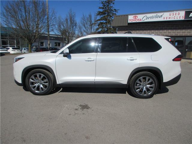 2025 Toyota Grand Highlander Hybrid Limited (Stk: 26049A) in Peterborough - Image 2 of 31