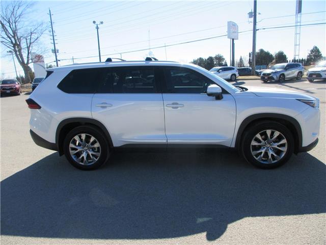 2025 Toyota Grand Highlander Hybrid Limited (Stk: 26049A) in Peterborough - Image 8 of 31