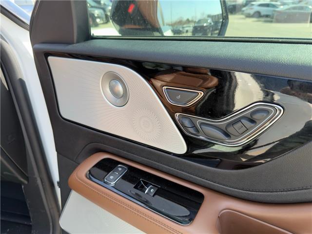 2022 Lincoln Aviator Reserve (Stk: P7375) in Oakville - Image 28 of 43