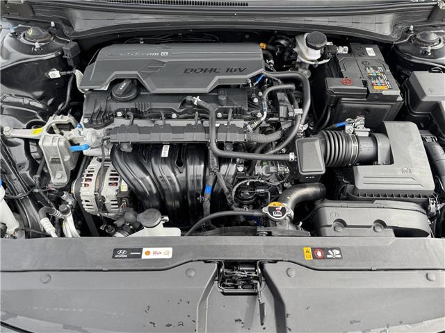 2025 Hyundai Elantra Luxury w/Two-Tone Interior (Stk: 16U101683) in Markham - Image 11 of 30