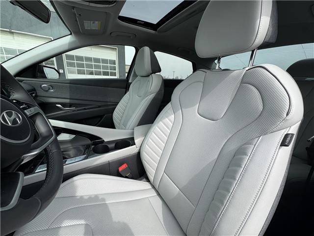 2025 Hyundai Elantra Luxury w/Two-Tone Interior (Stk: 16U101683) in Markham - Image 24 of 30