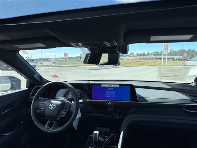 2026 Toyota Crown Signia Limited (Stk: 3041969) in Cranbrook - Image 10 of 21