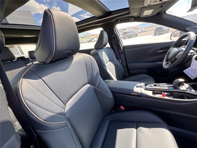 2026 Toyota Crown Signia Limited (Stk: 3041969) in Cranbrook - Image 11 of 21