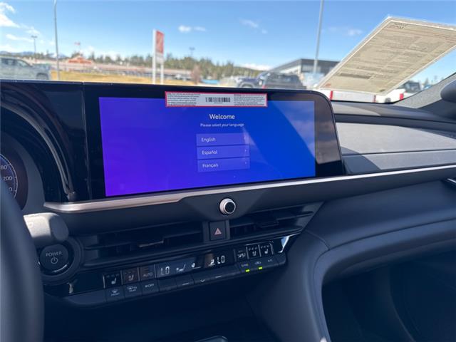 2026 Toyota Crown Signia Limited (Stk: 3041969) in Cranbrook - Image 17 of 21