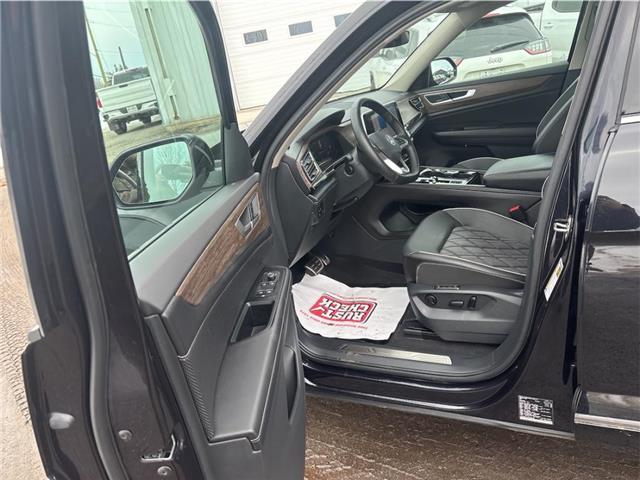 2025 Volkswagen Atlas 2.0 TSI Execline (Stk: T301A) in Thunder Bay - Image 9 of 22