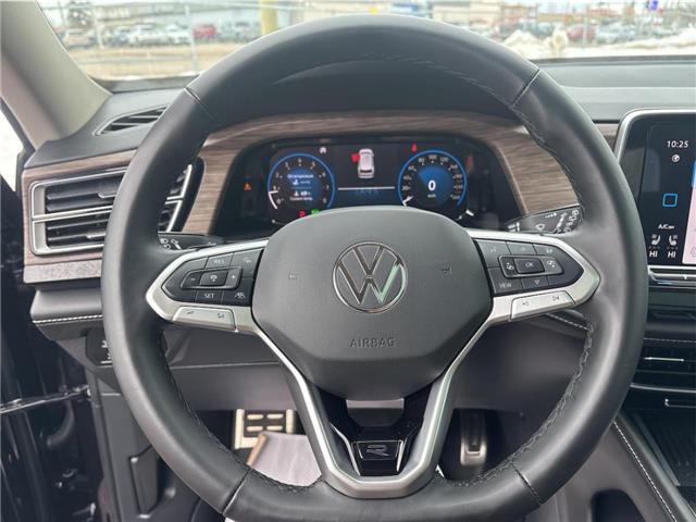 2025 Volkswagen Atlas 2.0 TSI Execline (Stk: T301A) in Thunder Bay - Image 16 of 22