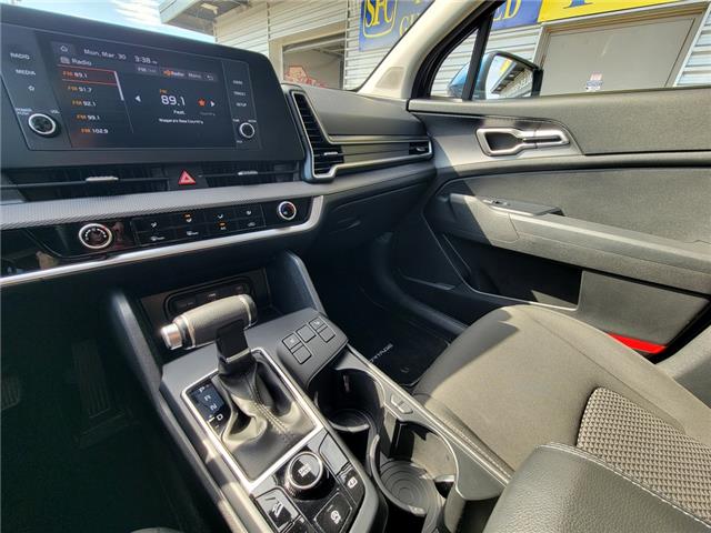 2023 Kia Sportage APPLE CAR PLAY | 1 OWNER | HEATED SEATS | REAR CAM (Stk: Z3752) in St. Catharines - Image 12 of 24