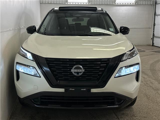 2023 Nissan Rogue SV Midnight Edition (Stk: 43763J) in Belleville - Image 2 of 32