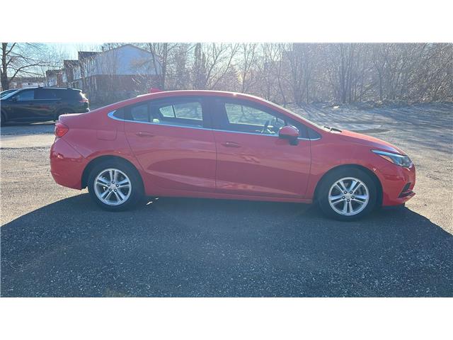 2017 Chevrolet Cruze LT Auto (Stk: 36026) in London - Image 4 of 11