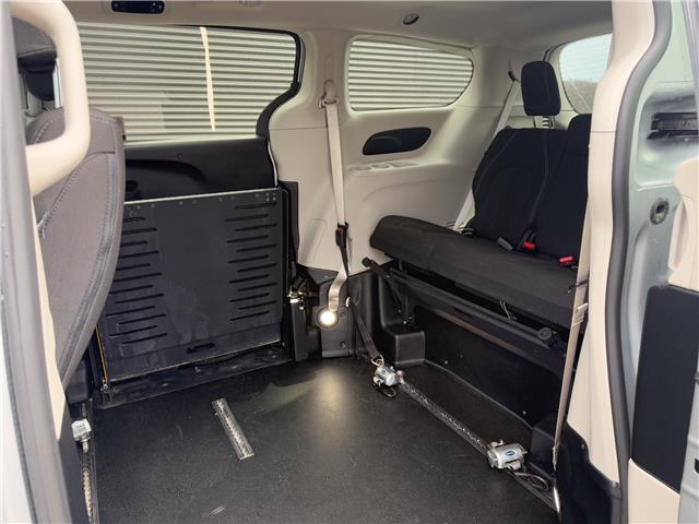 2024 Chrysler Grand Caravan SXT (Stk: UM047) in London - Image 11 of 25