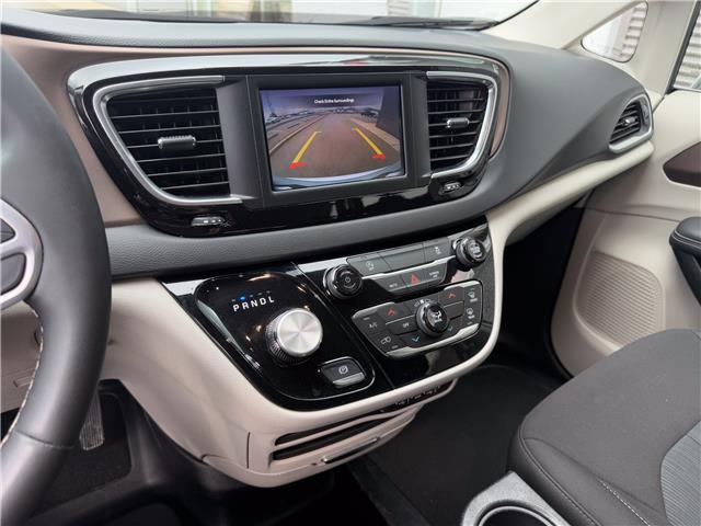2024 Chrysler Grand Caravan SXT (Stk: UM047) in London - Image 17 of 25
