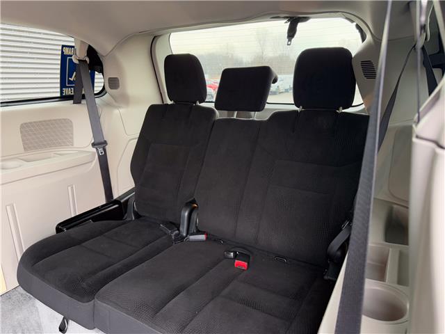 2017 Dodge Grand Caravan CVP/SXT (Stk: MU2384A) in London - Image 12 of 27