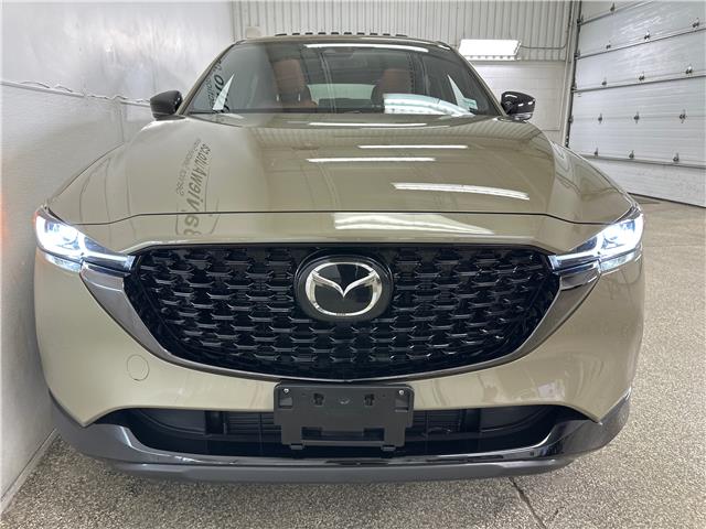 2024 Mazda CX-5 Suna (Stk: 43767J) in Belleville - Image 2 of 32