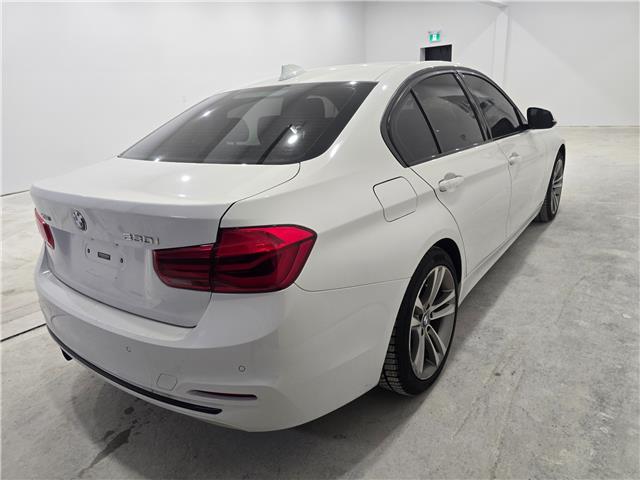 2017 BMW 330i xDrive (Stk: A25198A) in Kingston - Image 5 of 10