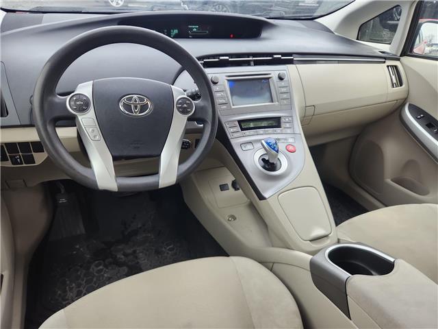 2013 Toyota Prius Base in Ottawa - Image 2 of 7