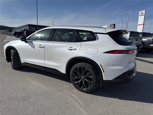 2026 Toyota Crown Signia Limited (Stk: 3041588) in Cranbrook - Image 3 of 21