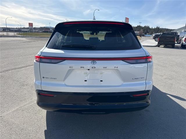2026 Toyota Crown Signia Limited (Stk: 3041588) in Cranbrook - Image 4 of 21