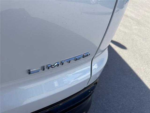 2026 Toyota Crown Signia Limited (Stk: 3041588) in Cranbrook - Image 5 of 21