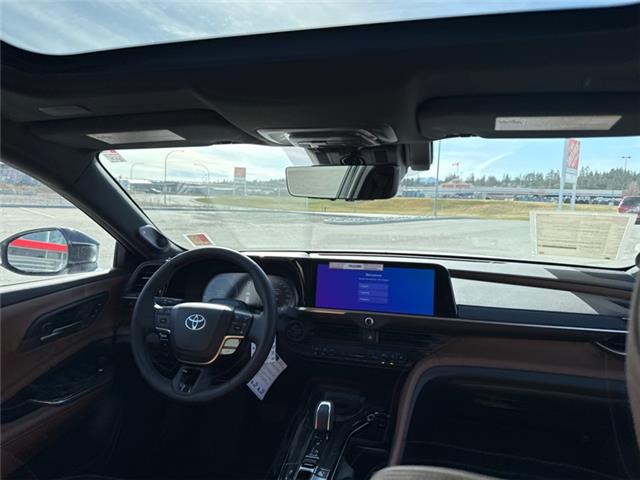 2026 Toyota Crown Signia Limited (Stk: 3041588) in Cranbrook - Image 10 of 21