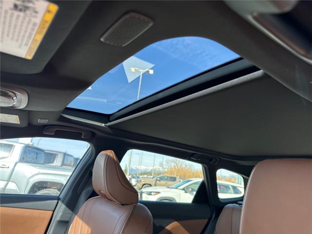 2026 Toyota Crown Signia Limited (Stk: 3041588) in Cranbrook - Image 17 of 21