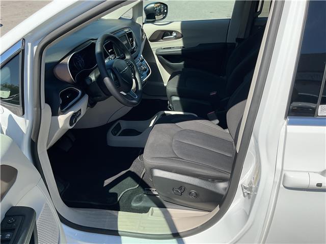 2024 Chrysler Grand Caravan SXT (Stk: 251075) in North Bay - Image 9 of 30