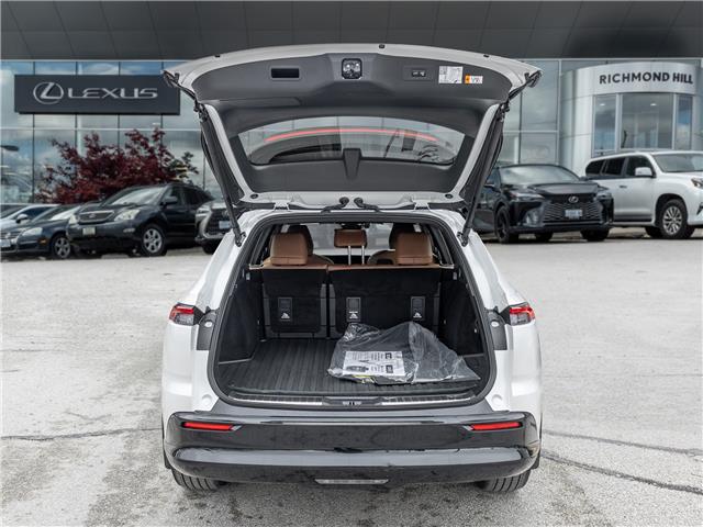 2025 Toyota Crown Signia  (Stk: 15T1793A) in Richmond Hill - Image 8 of 28