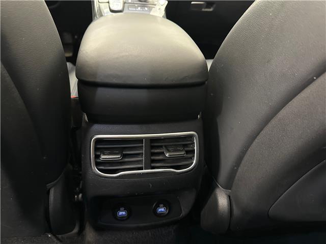 2022 Hyundai Santa Fe Preferred w/Trend Package (Stk: 43804J) in Belleville - Image 10 of 33