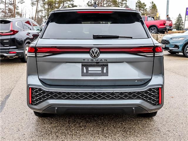 2025 Volkswagen Tiguan Comfortline R-Line Black Edition (Stk: HH26293B) in Hanover - Image 4 of 24