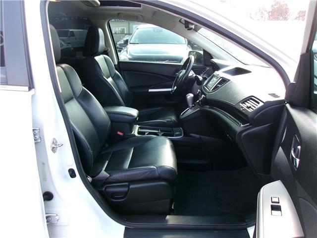 2015 Honda CR-V Touring in Kitchener - Image 20 of 26