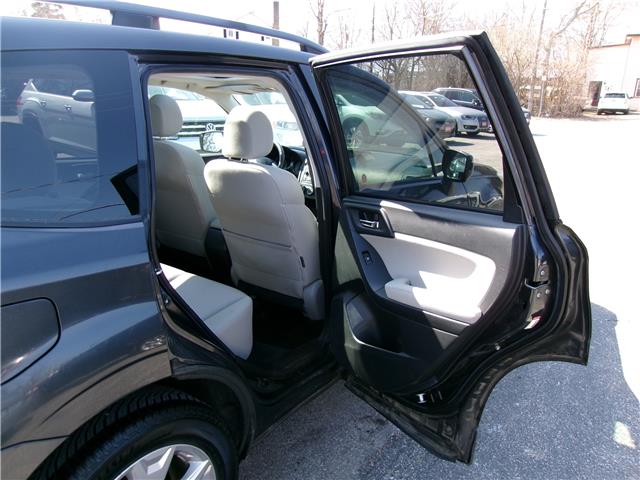 2014 Subaru Forester 2.5i Touring Package in Kitchener - Image 17 of 24