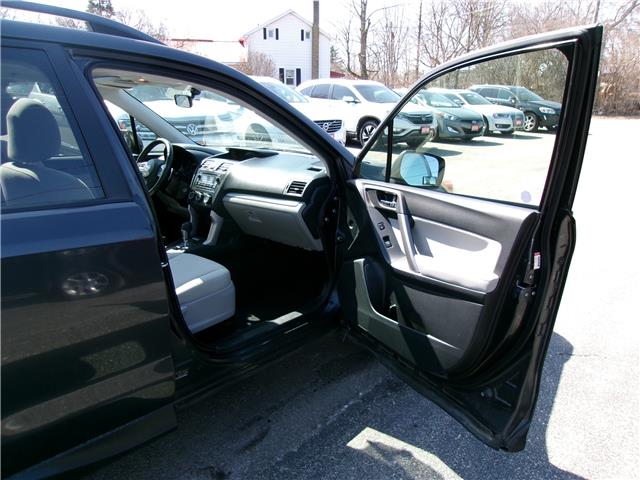 2014 Subaru Forester 2.5i Touring Package in Kitchener - Image 19 of 24