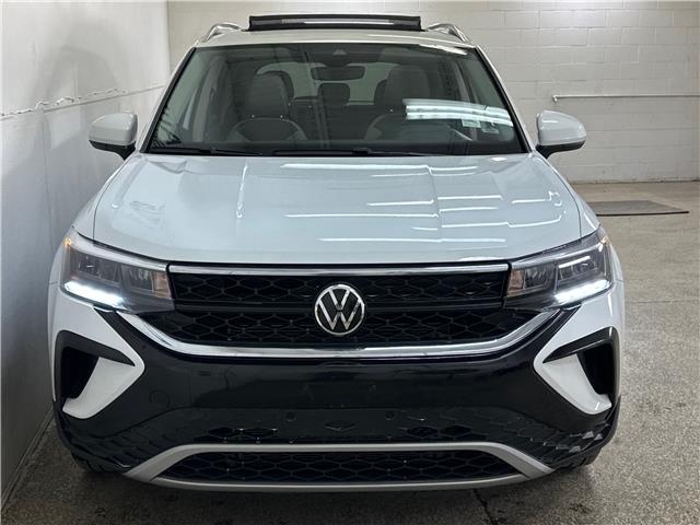 2024 Volkswagen Taos Comfortline (Stk: 43795J) in Belleville - Image 2 of 31
