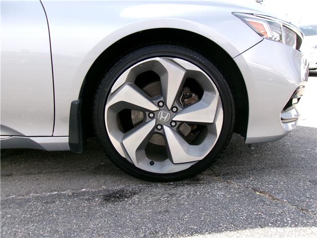 2019 Honda Accord Touring 1.5T in Kitchener - Image 23 of 28