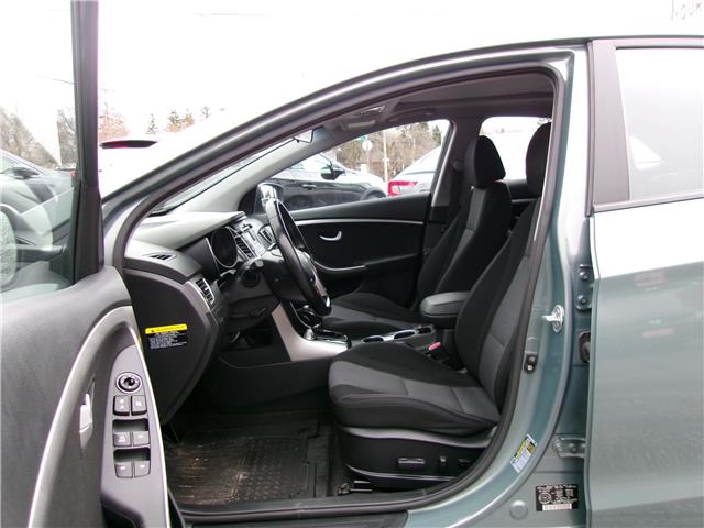 2013 Hyundai Elantra GT GLS in Kitchener - Image 10 of 23
