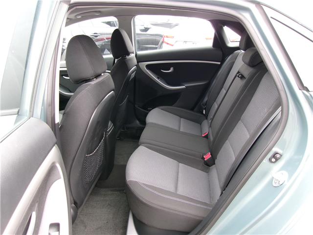 2013 Hyundai Elantra GT GLS in Kitchener - Image 13 of 23