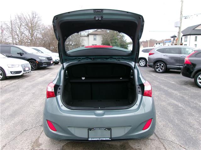 2013 Hyundai Elantra GT GLS in Kitchener - Image 14 of 23