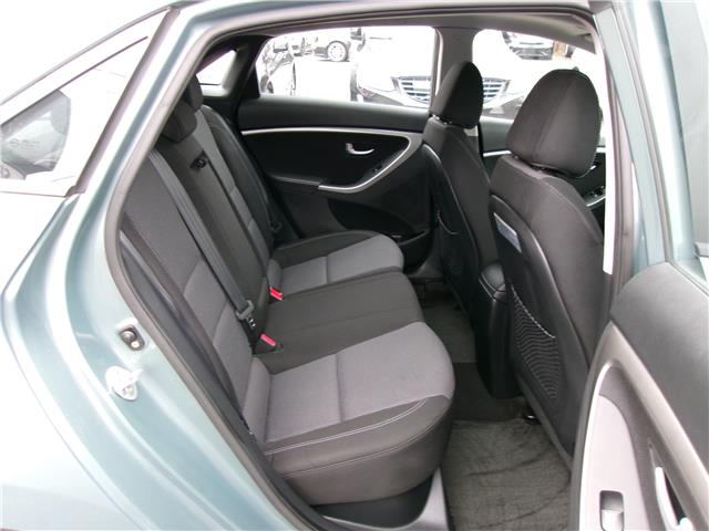 2013 Hyundai Elantra GT GLS in Kitchener - Image 17 of 23