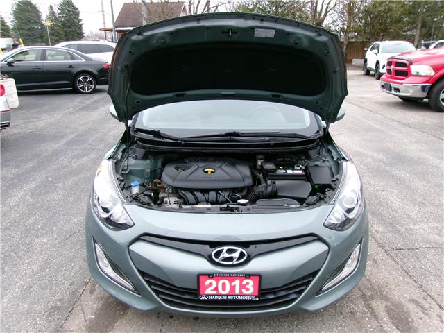 2013 Hyundai Elantra GT GLS in Kitchener - Image 22 of 23