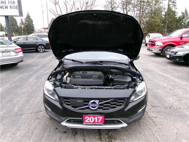 2017 Volvo V60 Cross Country T5 Premier in Kitchener - Image 24 of 26