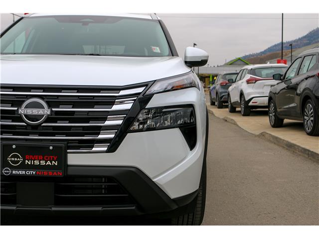 2026 Nissan Rogue SV Moonroof (Stk: T26210) in Kamloops - Image 10 of 21