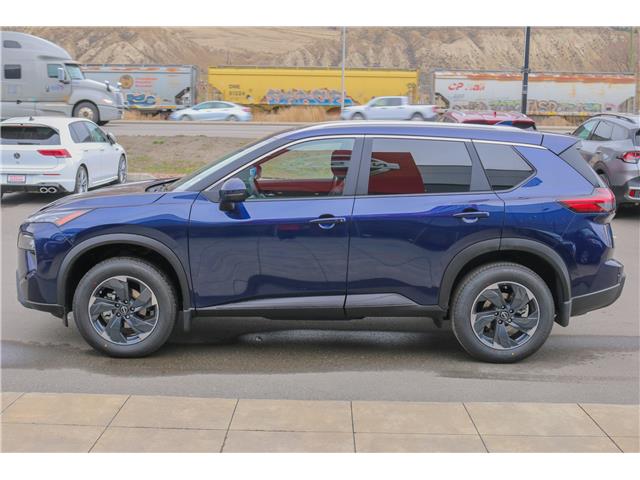 2026 Nissan Rogue SV Moonroof (Stk: T26211) in Kamloops - Image 2 of 21