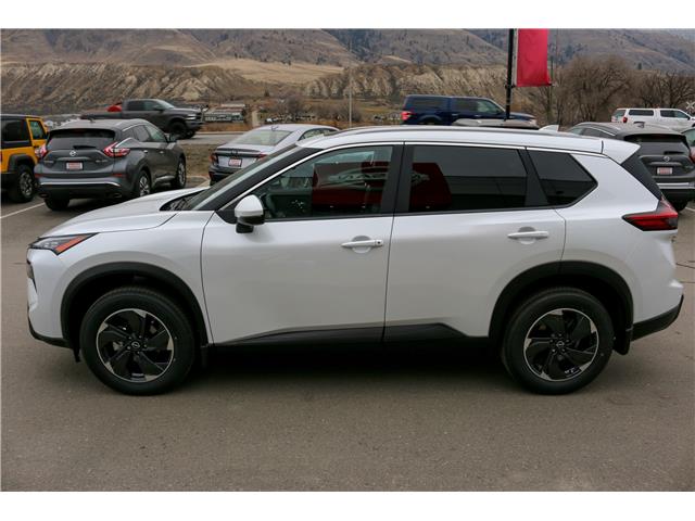 2026 Nissan Rogue SV Moonroof (Stk: T26238) in Kamloops - Image 2 of 21