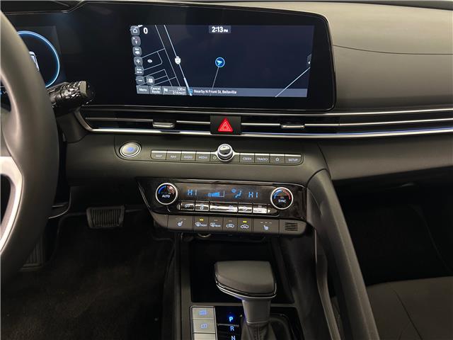 2025 Hyundai Elantra Preferred w/Tech Package (Stk: 43803J) in Belleville - Image 16 of 32