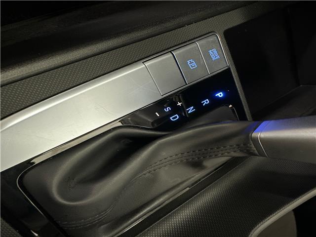 2025 Hyundai Elantra Preferred w/Tech Package (Stk: 43803J) in Belleville - Image 17 of 32