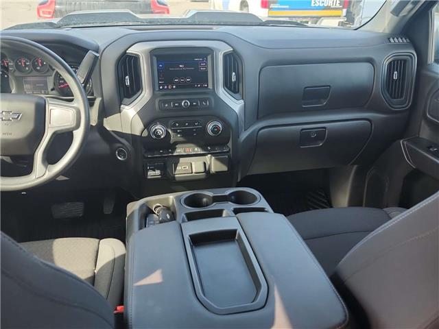 2024 Chevrolet Silverado 1500 Custom Trail Boss (Stk: 43843J) in Belleville - Image 2 of 8